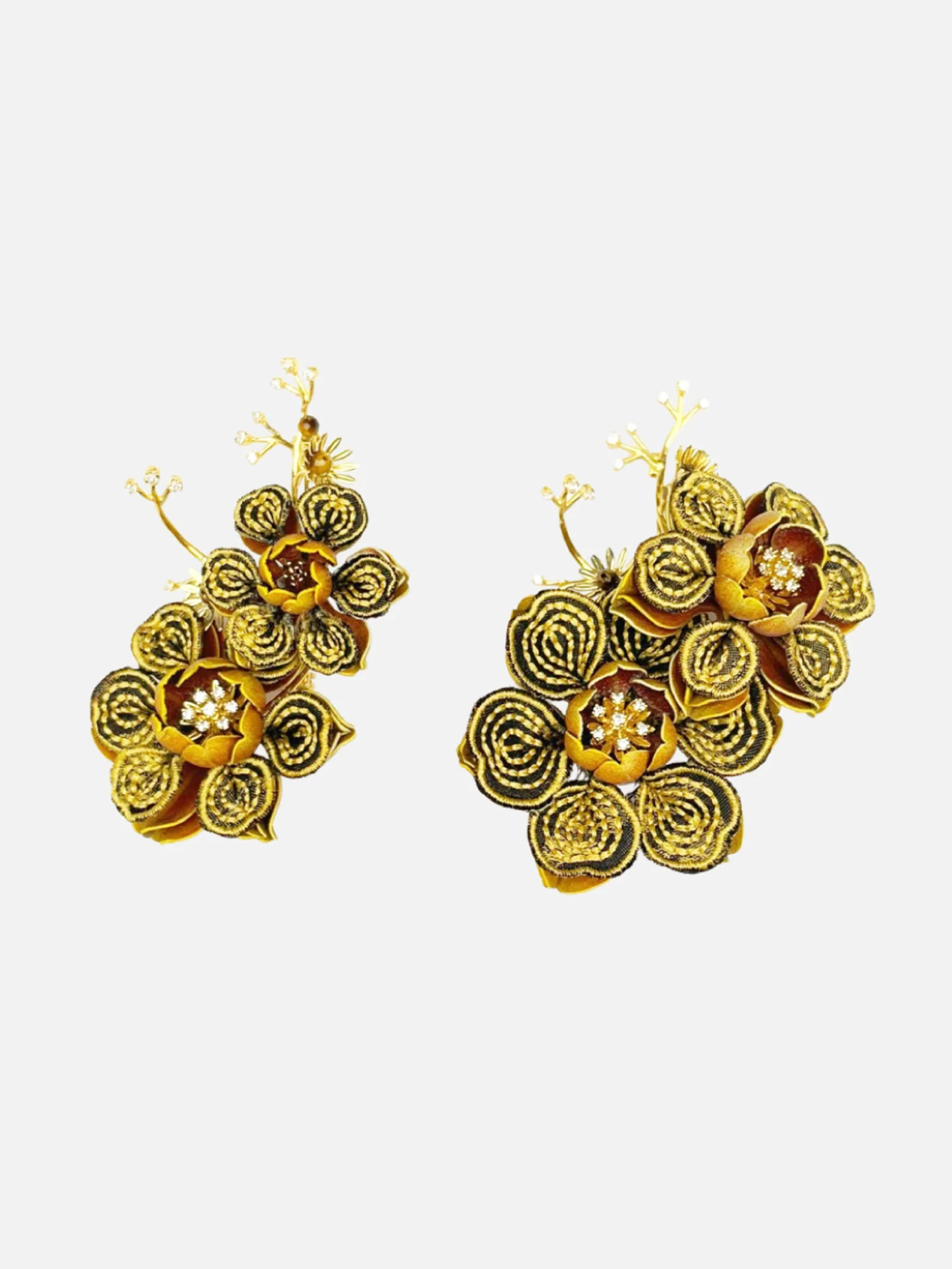 Arun Flower Brooch - Image 3